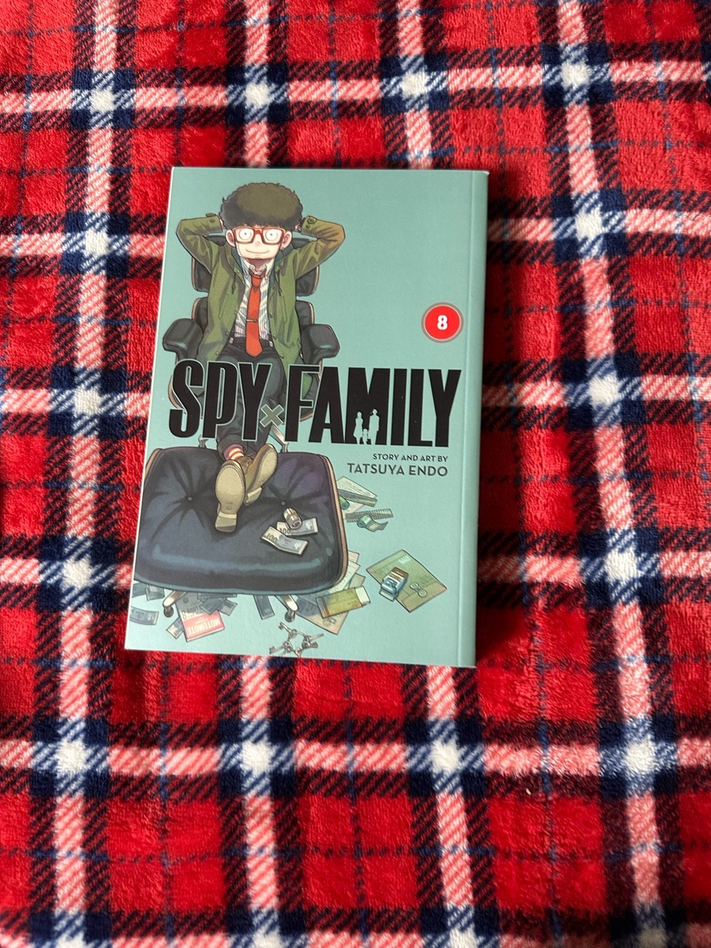 SPY x FAMILY Volume 8 - Mint Cover